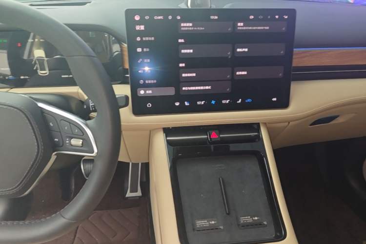 Used Hima AITO M5 2023 Extended-Range Rear-Drive Intelligent Driving Version Audio And AC Panel