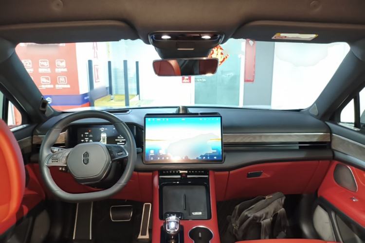 Used Hima AITO M5 2023 Pure Electric All-Wheel Drive Intelligent Driving Version Center Console