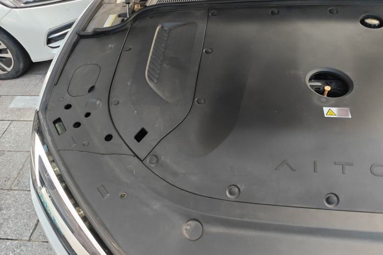 Used Hima AITO M5 2023 Extended-Range Four-Wheel Drive Intelligent Driving Version Engine Bay Right