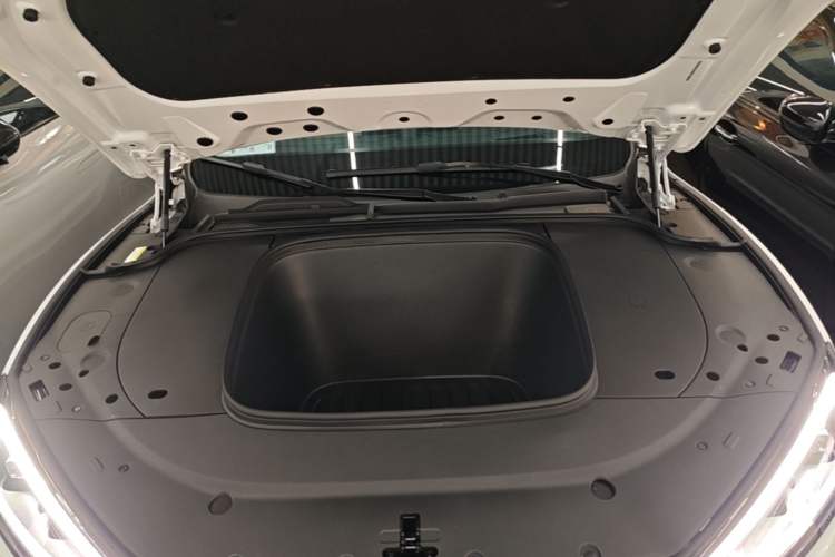 Used Hima AITO M5 2023 All-Electric Rear-Drive Standard Edition Engine Bay