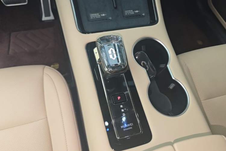 Used Hima AITO M5 2023 Extended-Range Rear-Drive Intelligent Driving Version Gear Lever