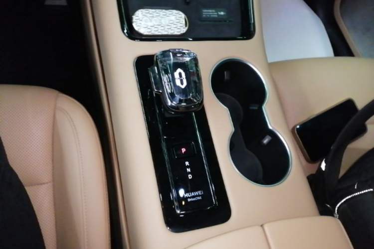 Used Hima AITO M5 2023 Extended-Range Four-Wheel Drive Intelligent Driving Version Gear Lever