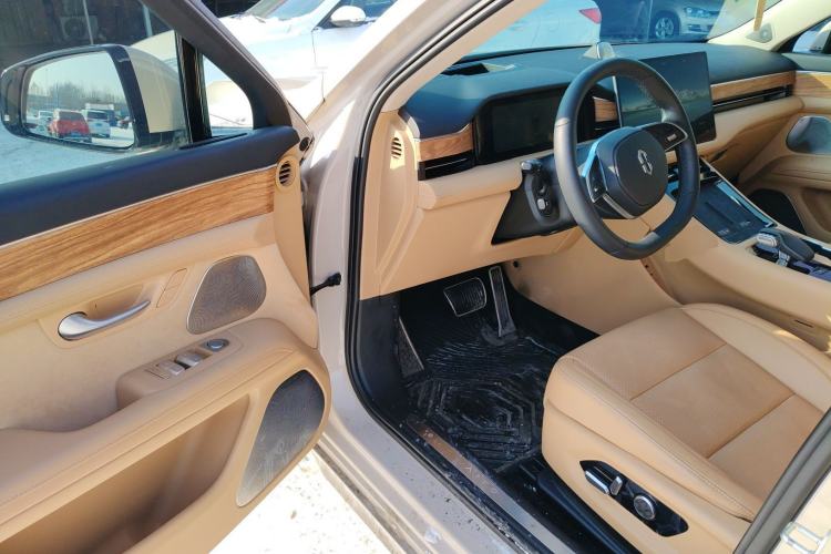 Used Hima AITO M5 2023 All-Electric Rear-Drive Standard Edition Interior 3