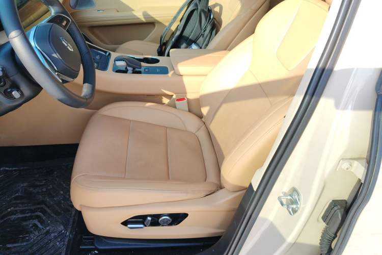 Used Hima AITO M5 2023 All-Electric Rear-Drive Standard Edition Left Front Seat