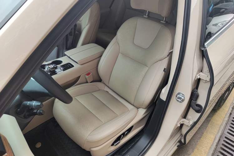 Used Hima AITO M5 2023 All-Electric Rear-Drive Standard Edition Left Front Seat