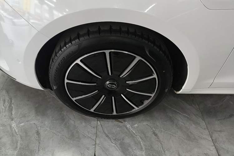 Used Hima AITO M5 2023 Pure Electric Rear-Drive Intelligent Driving Version Left Front Wheel Hub