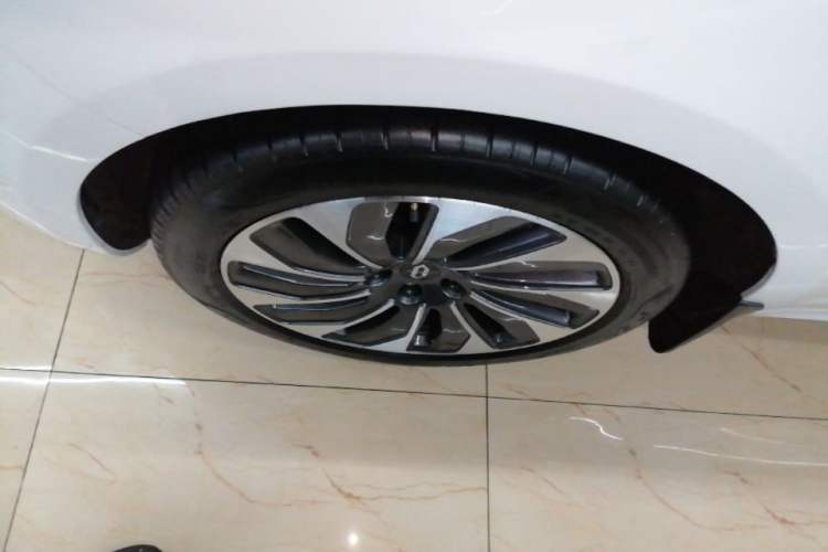 Used Hima AITO M5 2023 Extended-Range Four-Wheel Drive Intelligent Driving Version Left Front Wheel Hub