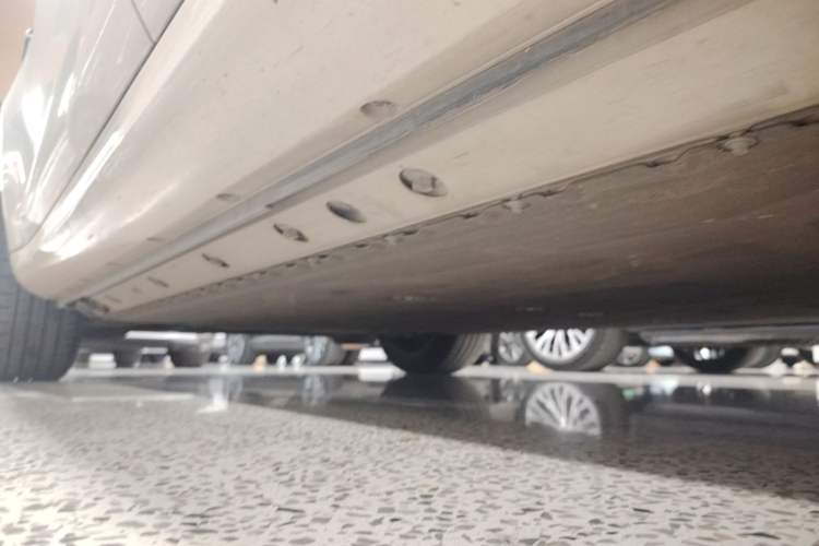 Used Hima AITO M5 2023 Pure Electric Rear-Drive Intelligent Driving Version Left Side Sill
