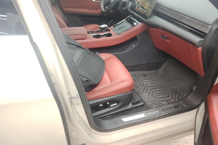Used Hima AITO M5 2023 Pure Electric Rear-Drive Intelligent Driving Version Right Front Seat