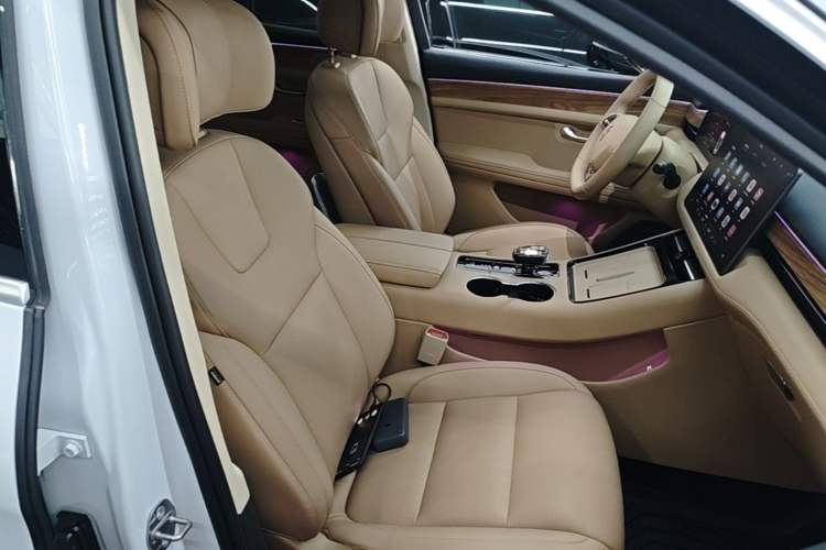 Used Hima AITO M5 2023 All-Electric Rear-Drive Standard Edition Right Front Seat