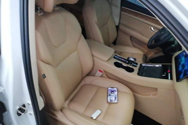 Used Hima AITO M5 2023 Extended-Range Four-Wheel Drive Intelligent Driving Version Right Front Seat