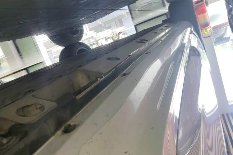 Used Hima AITO M5 2023 All-Electric Rear-Drive Standard Edition Right Side Sill
