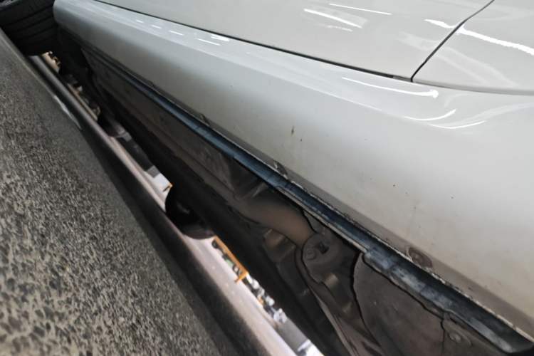 Used Hima AITO M5 2023 Extended-Range Rear-Drive Intelligent Driving Version Right Side Sill