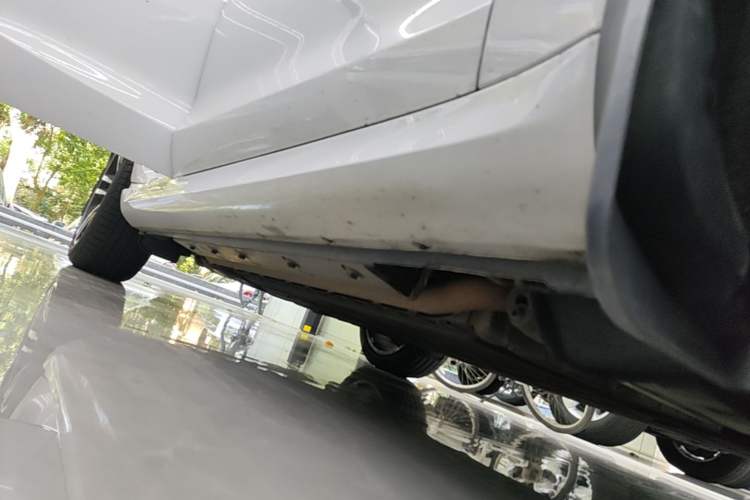 Used Hima AITO M5 2023 Extended-Range Four-Wheel Drive Intelligent Driving Version Right Side Sill