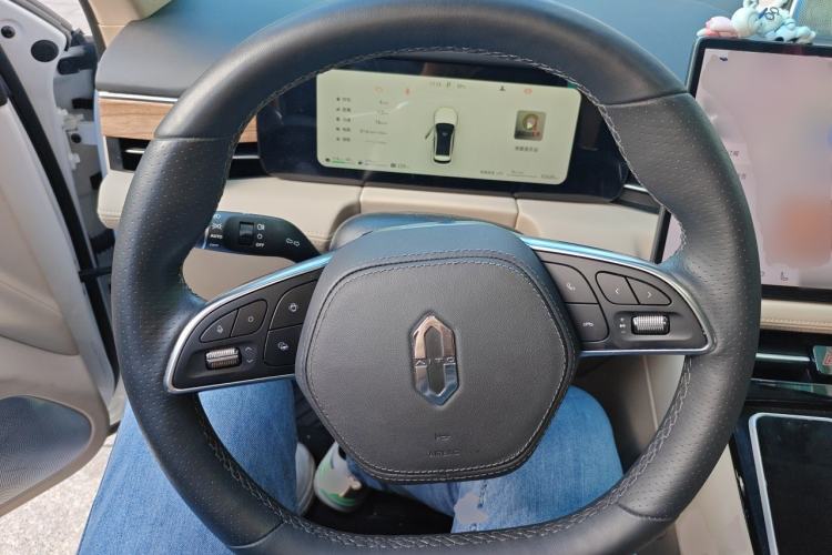 Used Hima AITO M5 2023 Extended-Range Four-Wheel Drive Intelligent Driving Version Steering Wheel