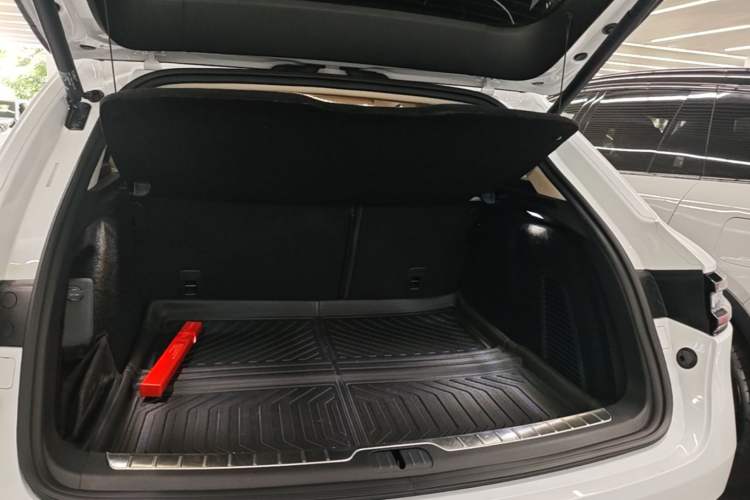 Used Hima AITO M5 2023 All-Electric Rear-Drive Standard Edition Trunk