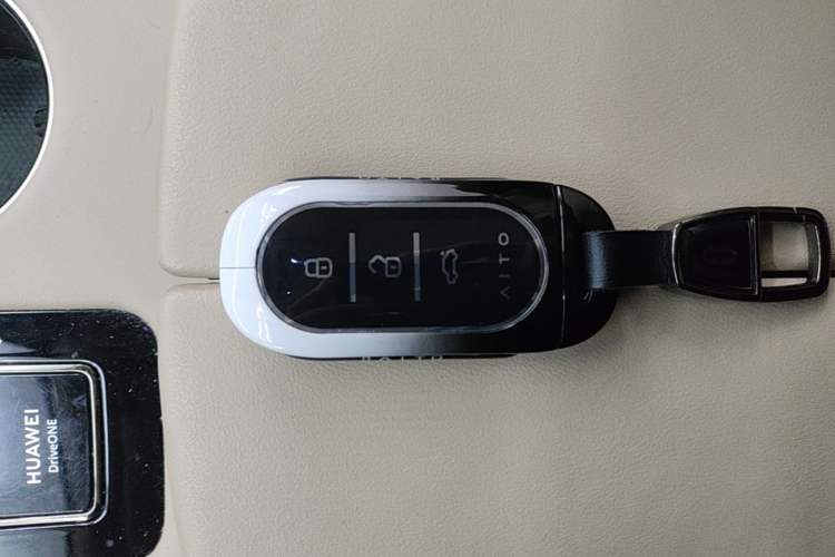 Used Hima AITO M5 2023 Extended-Range Four-Wheel Drive Intelligent Driving Version Vehicle Key