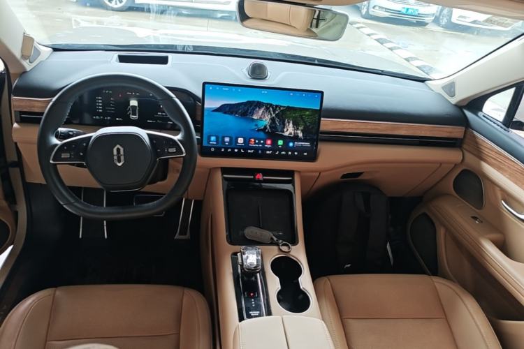 Used Hima AITO M5 2023 Extended-Range Rear-Drive Intelligent Driving Version Center Console
