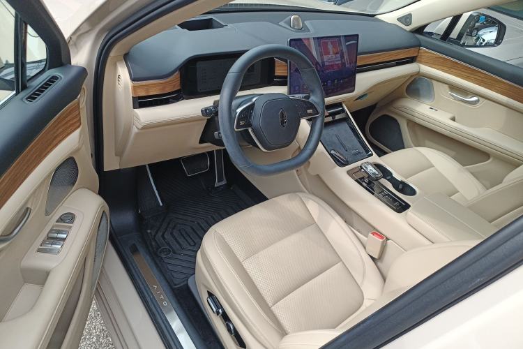 Used Hima AITO M5 2023 Extended-Range Four-Wheel Drive Intelligent Driving Version Driver Seat