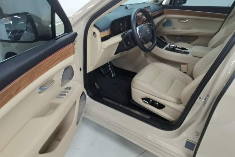 Used Hima AITO M5 2023 All-Electric Rear-Drive Standard Edition Driver Seat