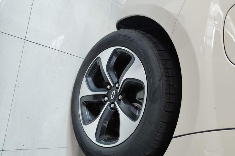 Used Hima AITO M5 2023 Extended-Range Rear-Drive Standard Version Exterior 8