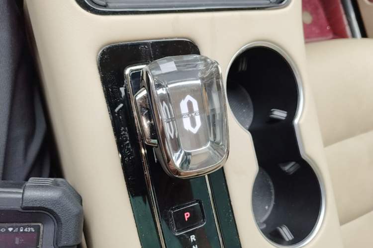 Used Hima AITO M5 2023 Extended-Range Four-Wheel Drive Standard Edition Gear Lever