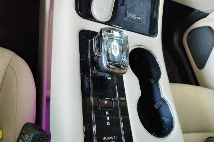 Used Hima AITO M5 2023 Extended-Range Rear-Drive Standard Version Gear Lever
