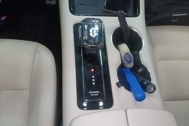 Used Hima AITO M5 2023 All-Electric Rear-Drive Standard Edition Gear Lever
