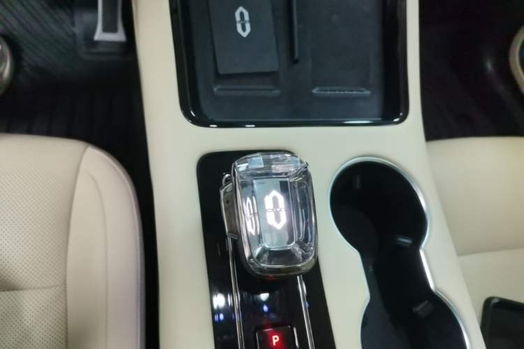 Used Hima AITO M5 2023 All-Electric Rear-Drive Standard Edition Gear Lever