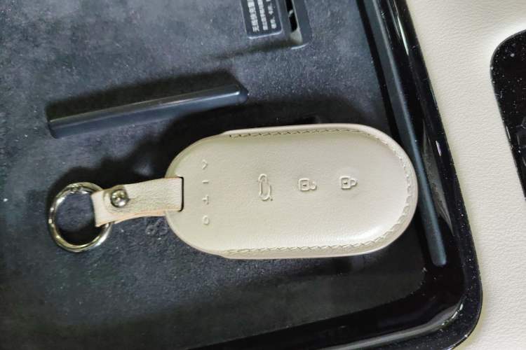 Used Hima AITO M5 2023 Extended-Range Rear-Drive Standard Version Interior 1