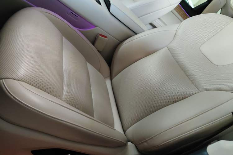 Used Hima AITO M5 2023 Extended-Range Rear-Drive Standard Version Left Front Seat