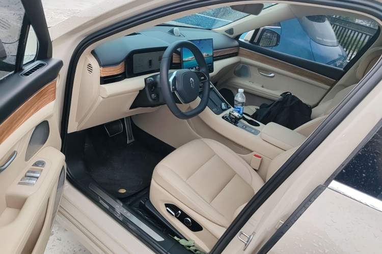 Used Hima AITO M5 2023 All-Electric Rear-Drive Standard Edition Left Front Seat