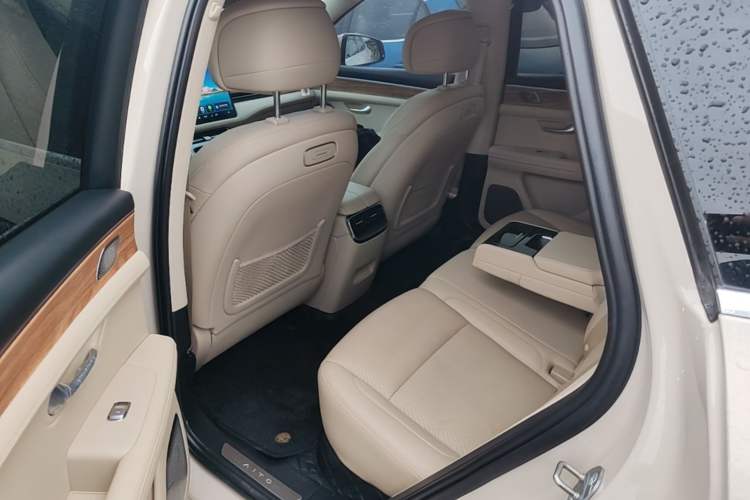 Used Hima AITO M5 2023 All-Electric Rear-Drive Standard Edition Left Rear Seat