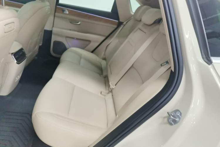 Used Hima AITO M5 2023 All-Electric Rear-Drive Standard Edition Left Rear Seat