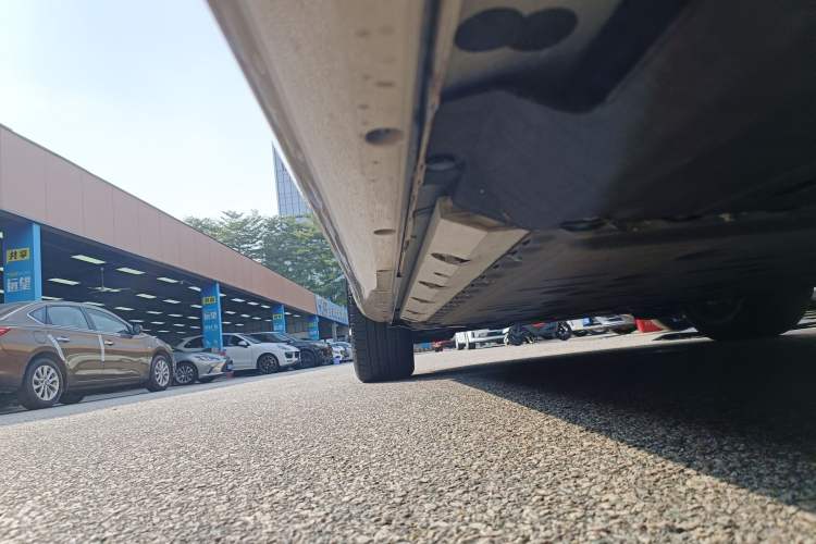 Used Hima AITO M5 2023 Extended-Range Four-Wheel Drive Intelligent Driving Version Left Side Sill