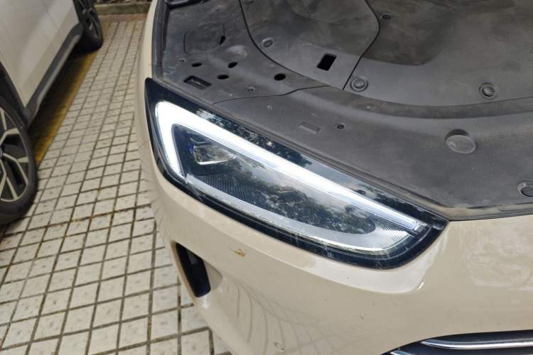 Used Hima AITO M5 2023 Extended-Range Rear-Drive Intelligent Driving Version Right Front Headlight
