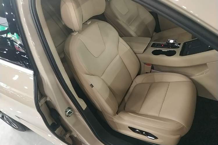 Used Hima AITO M5 2023 Extended-Range Rear-Drive Intelligent Driving Version Right Front Seat