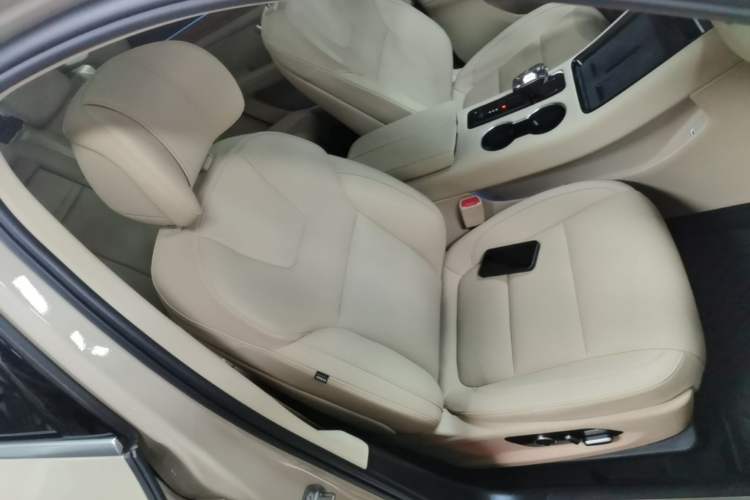 Used Hima AITO M5 2023 All-Electric Rear-Drive Standard Edition Right Front Seat