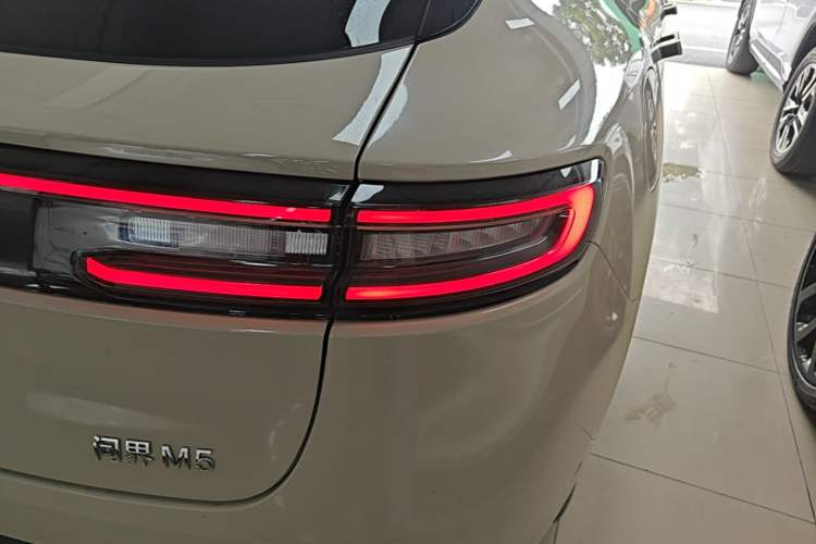 Used Hima AITO M5 2023 Extended-Range Rear-Drive Intelligent Driving Version Right Rear Taillight