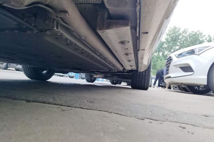Used Hima AITO M5 2023 Extended-Range Four-Wheel Drive Standard Edition Right Side Sill