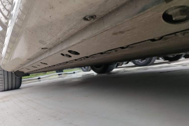 Used Hima AITO M5 2023 All-Electric Rear-Drive Standard Edition Right Side Sill