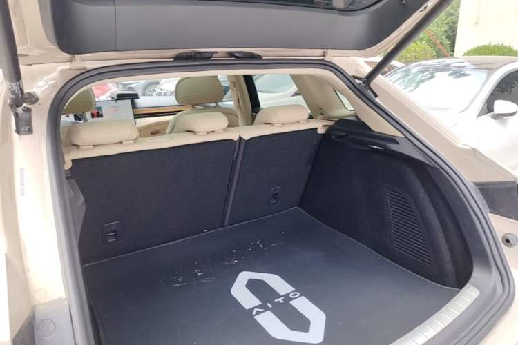 Used Hima AITO M5 2023 Extended-Range Four-Wheel Drive Standard Edition Trunk