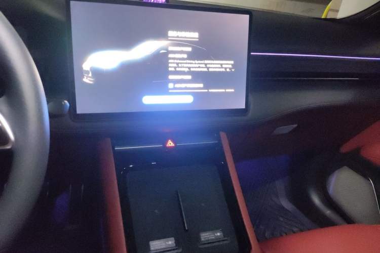 Used Hima AITO M5 2024 Extended-Range Max RS Four-Wheel Drive Advanced Intelligent Driving Version Audio And AC Panel