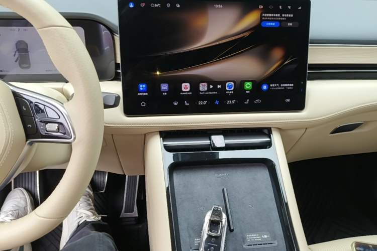 Used Hima AITO M5 2024 Extended-Range Max Rear-Wheel Drive Advanced Intelligent Driving Version Audio And AC Panel