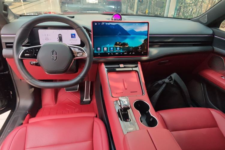 Used Hima AITO M5 2024 Extended-Range Max Rear-Wheel Drive Advanced Intelligent Driving Version Center Console