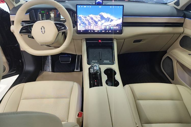 Used Hima AITO M5 2024 Extended-Range Max Rear-Wheel Drive Advanced Intelligent Driving Version Center Console