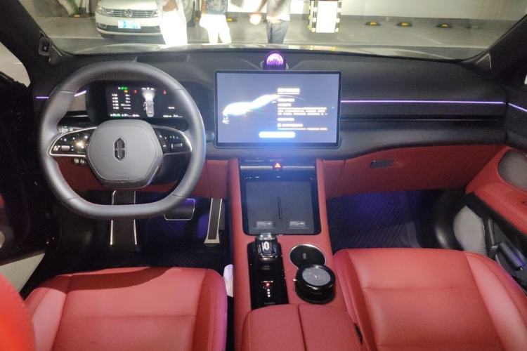 Used Hima AITO M5 2024 Extended-Range Max RS Four-Wheel Drive Advanced Intelligent Driving Version Center Console