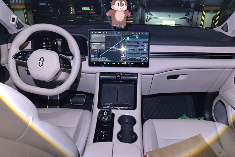 Used Hima AITO M5 2024 Extended-Range Max Rear-Wheel Drive Advanced Intelligent Driving Version Center Console