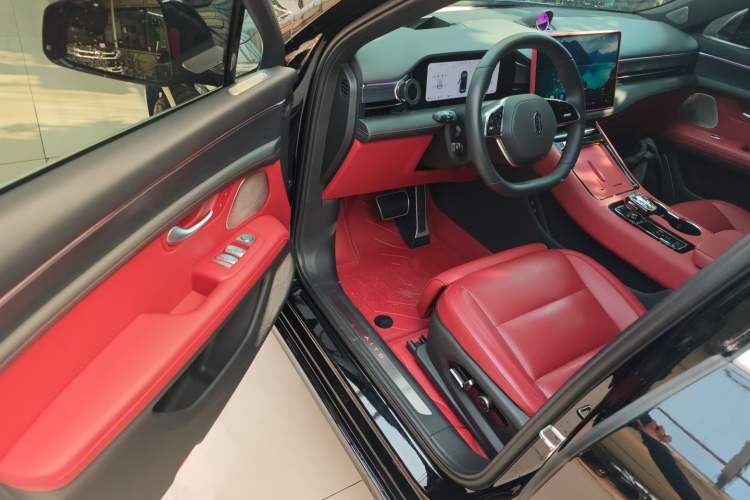 Used Hima AITO M5 2024 Extended-Range Max Rear-Wheel Drive Advanced Intelligent Driving Version Driver Seat