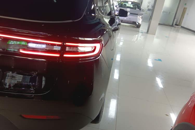 Used Hima AITO M5 2024 Extended-Range Max Rear-Wheel Drive Advanced Intelligent Driving Version Exterior 6
